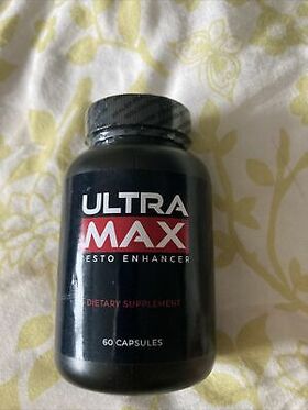 Photo of a bottle with UltraMax Testo Enhancer capsules from a Heinrich review from Berlin